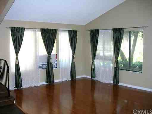 2163 Bonnie Brae Ave - Photo 3 of 5