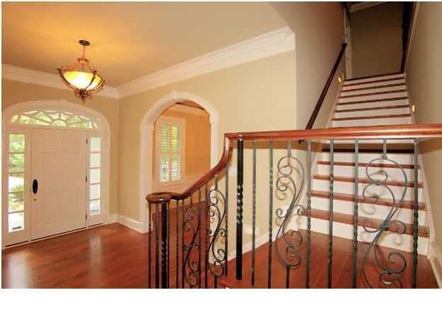 74 Woodford St - Photo 3 of 10