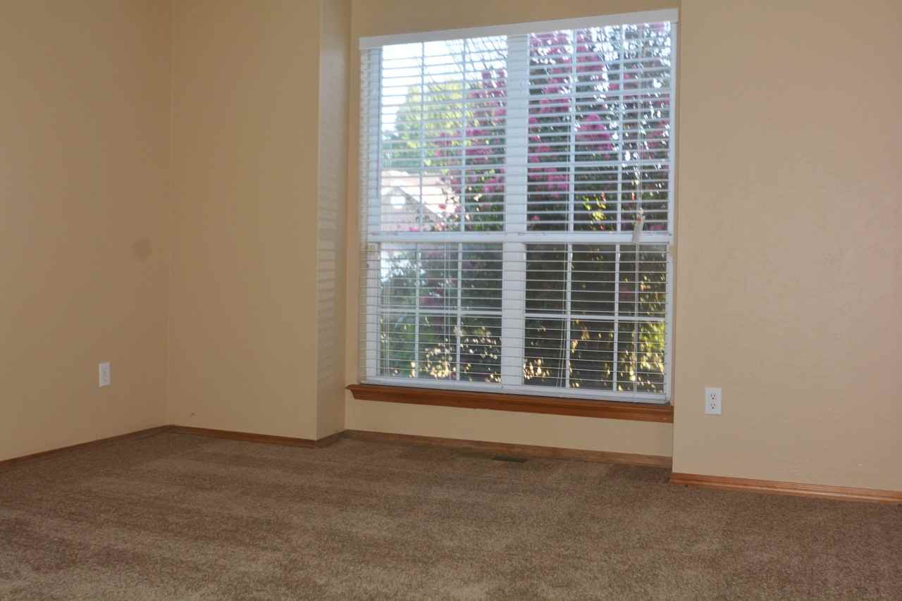 1141 SW 132nd St - Photo 3 of 19