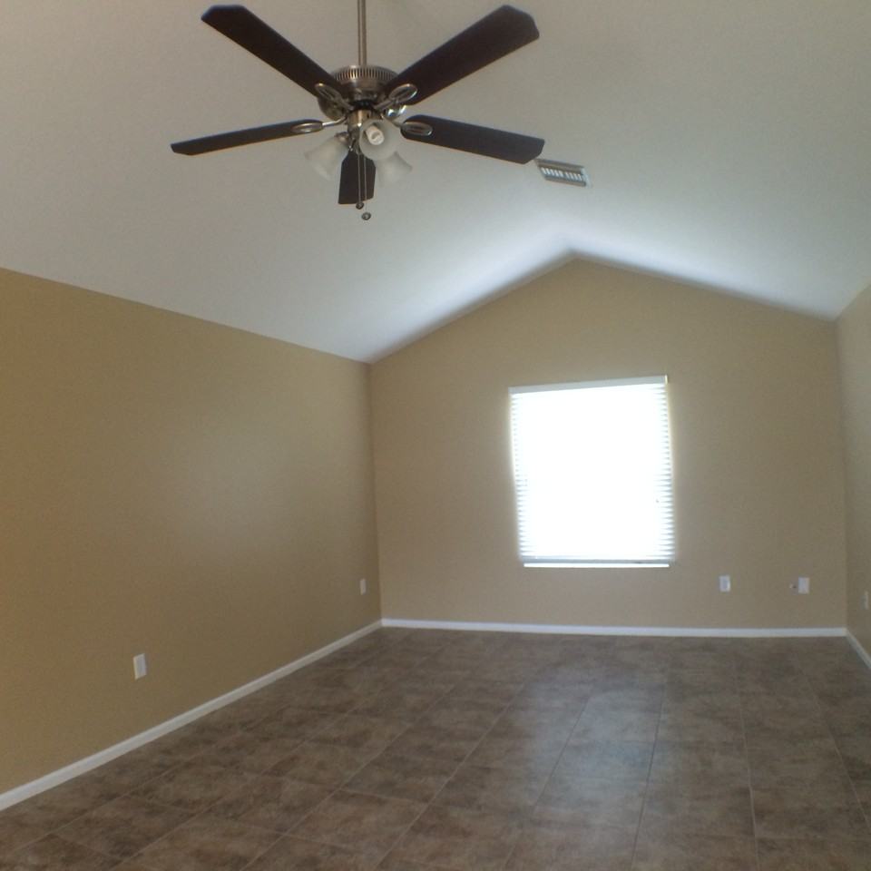 7436 Sunnybrook Blvd - Photo 2 of 17
