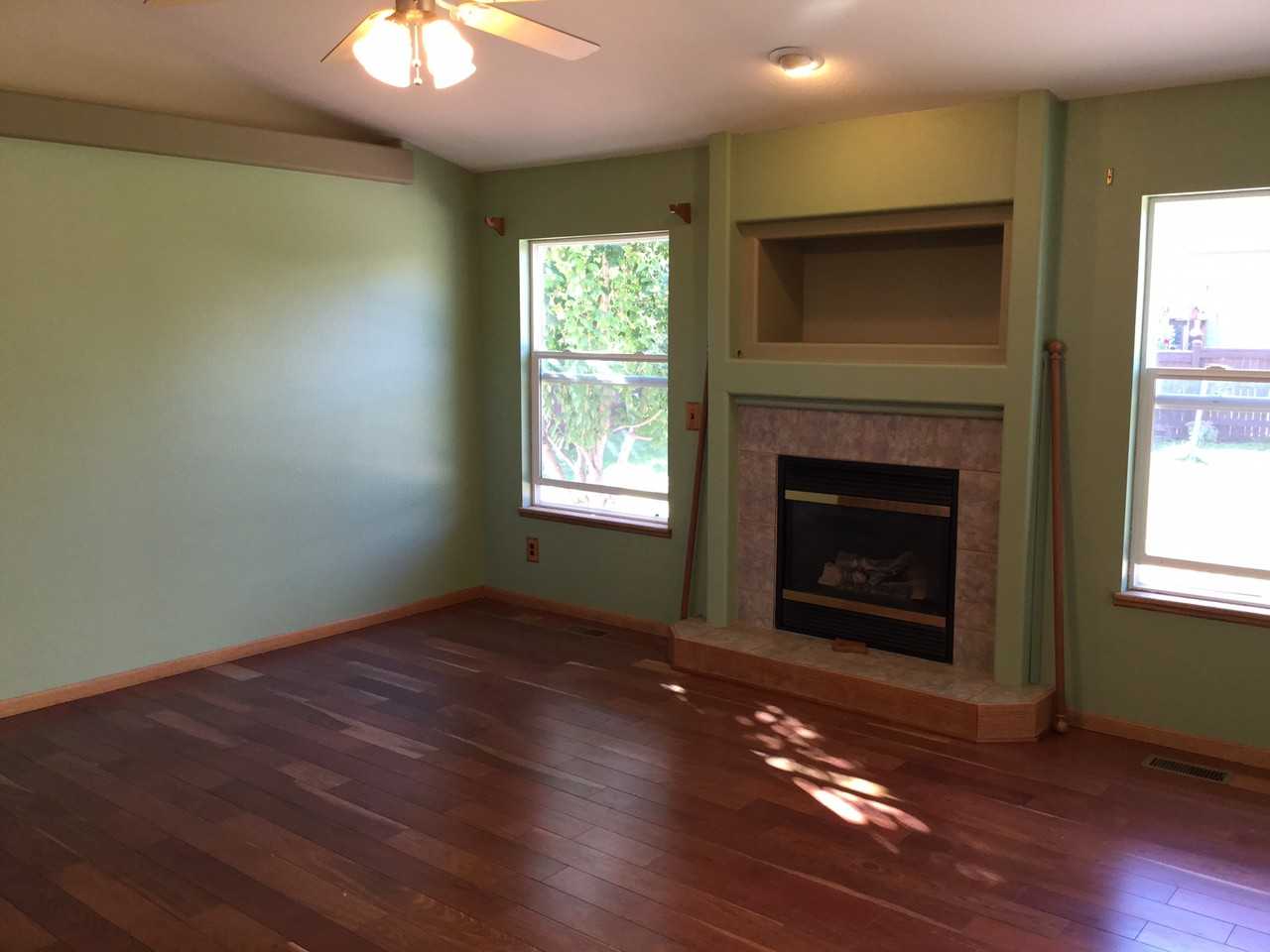 525 Saturn Dr - Photo 2 of 15