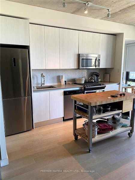 111 Bathurst St #404