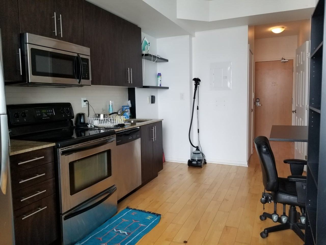 65 Bremner Blvd - Photo 2 of 23