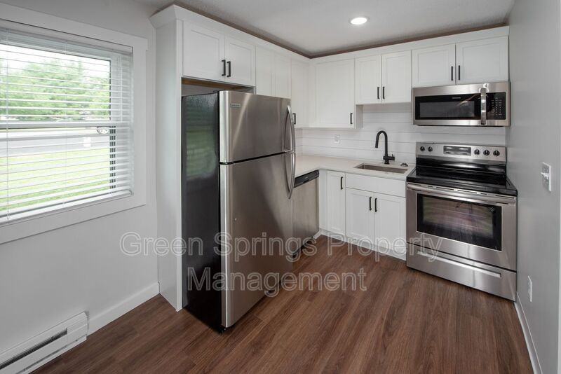 14B Kirby Rd - Photo 3 of 28