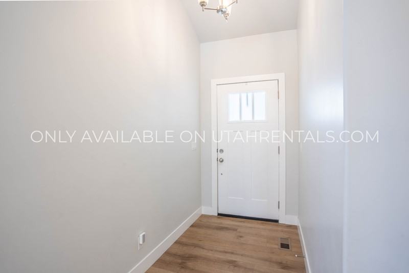 472 Sw - Photo 2 of 24