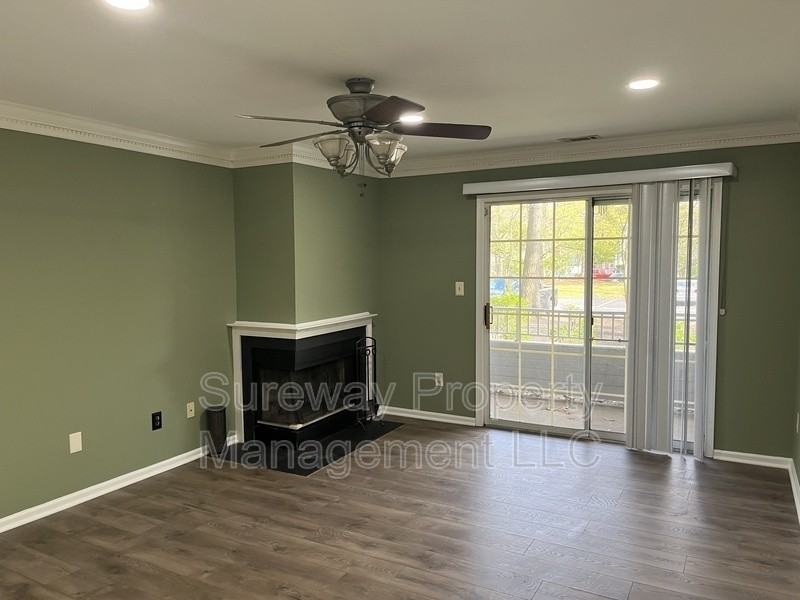 2203 Candlelight Ct - Photo 2 of 14