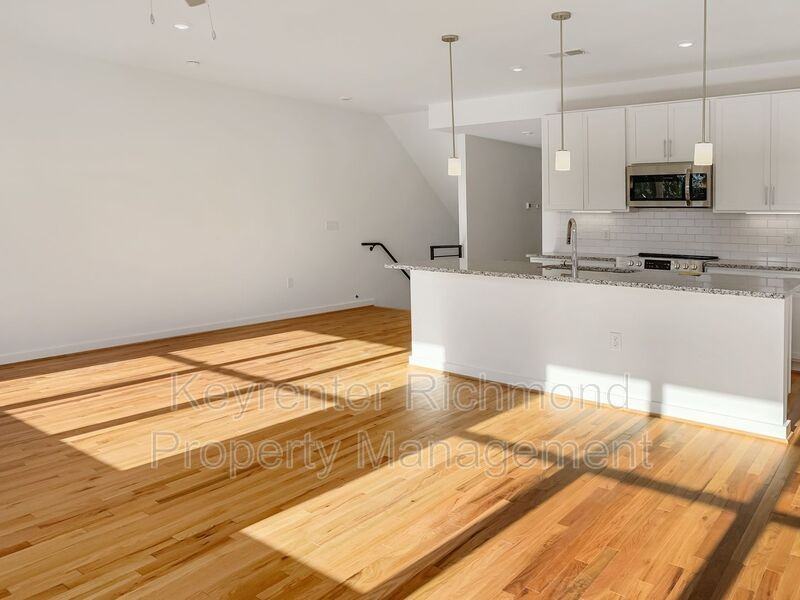 114 W 12th St #B - Photo 6 of 19
