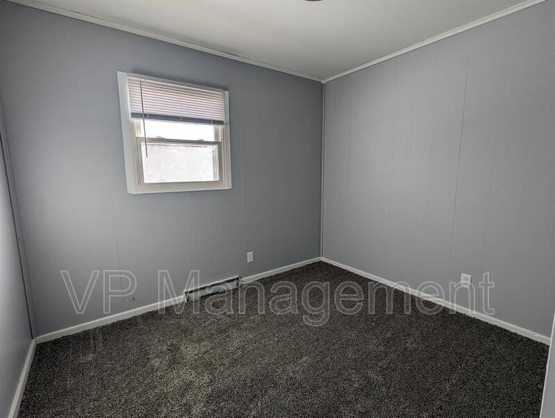 1536 Spring St - Photo 7 of 9