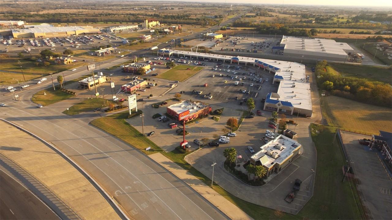 Bluebonnet Shopping Center - Photo 2 of 19