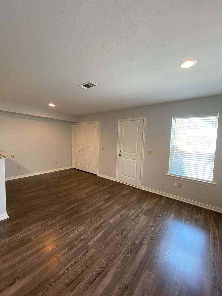 1716 South Waco Street - Photo 2 of 23