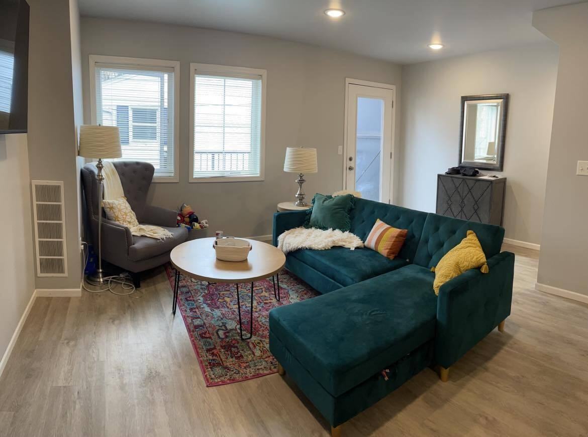 Red Door 802 7th Ave S Moorhead Apartments 802 7th Ave S, Moorhead