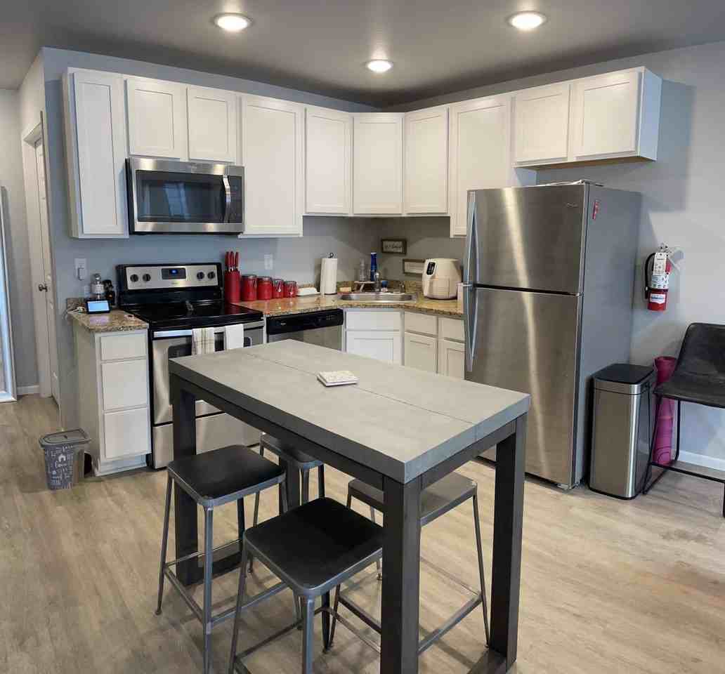 Red Door 802 7th Ave S Moorhead Apartments 802 7th Ave S, Moorhead