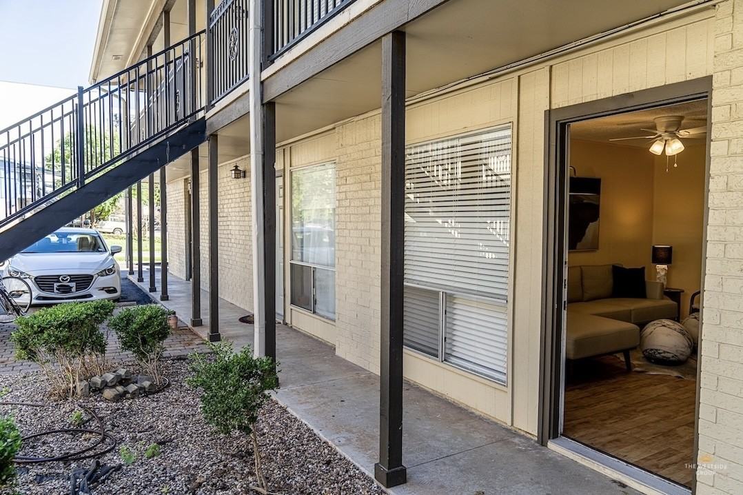 2104 San Gabriel Street - Photo 7 of 28