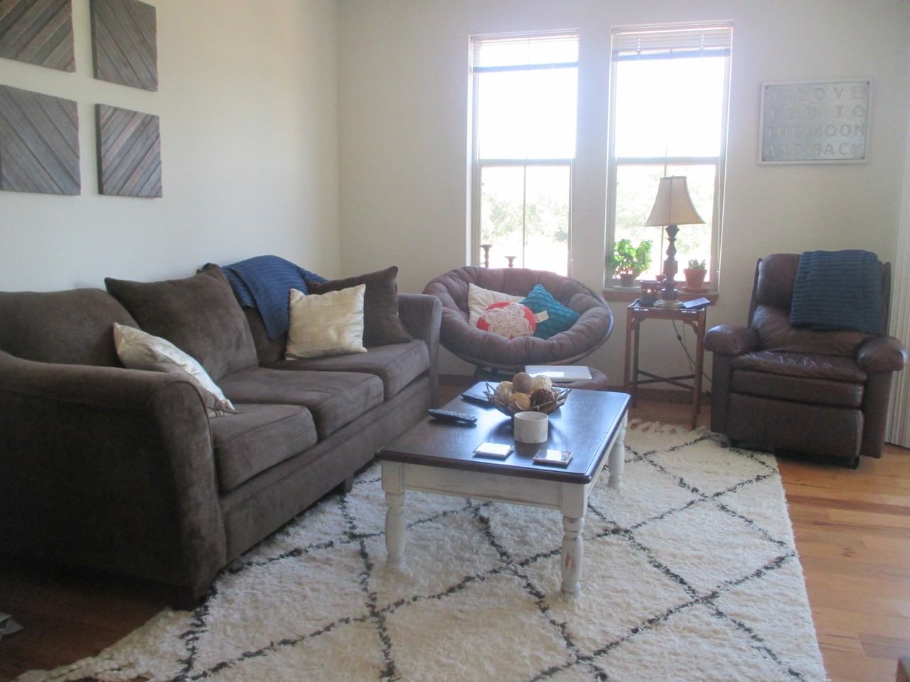 701 Knickerbocker - Photo 4 of 38