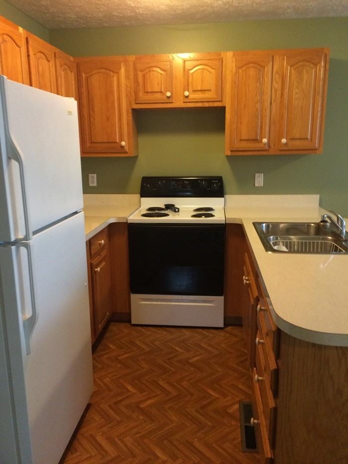 210 W Main St - Photo 2 of 9