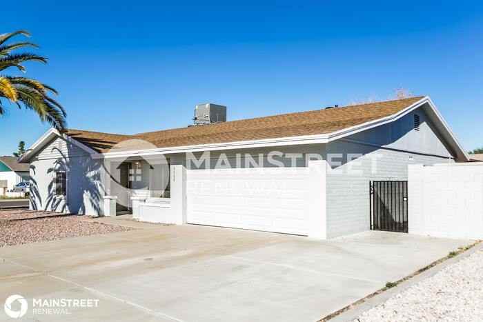 4068 W Mescal St - Photo 3 of 16