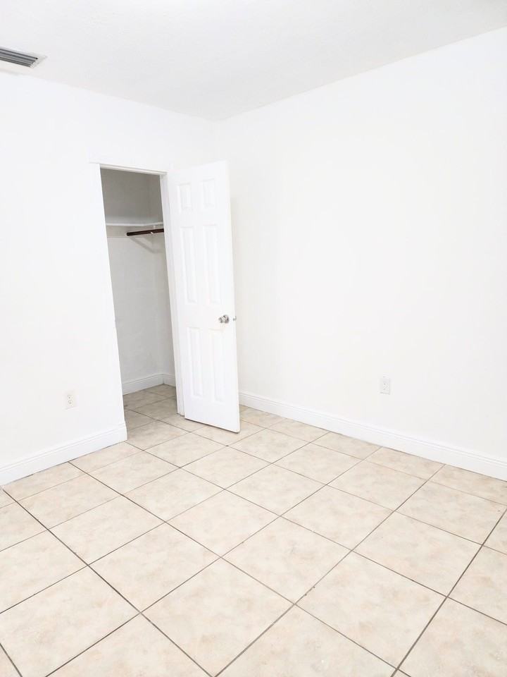 7190 W 11th Ct #7190-01 - Photo 6 of 12