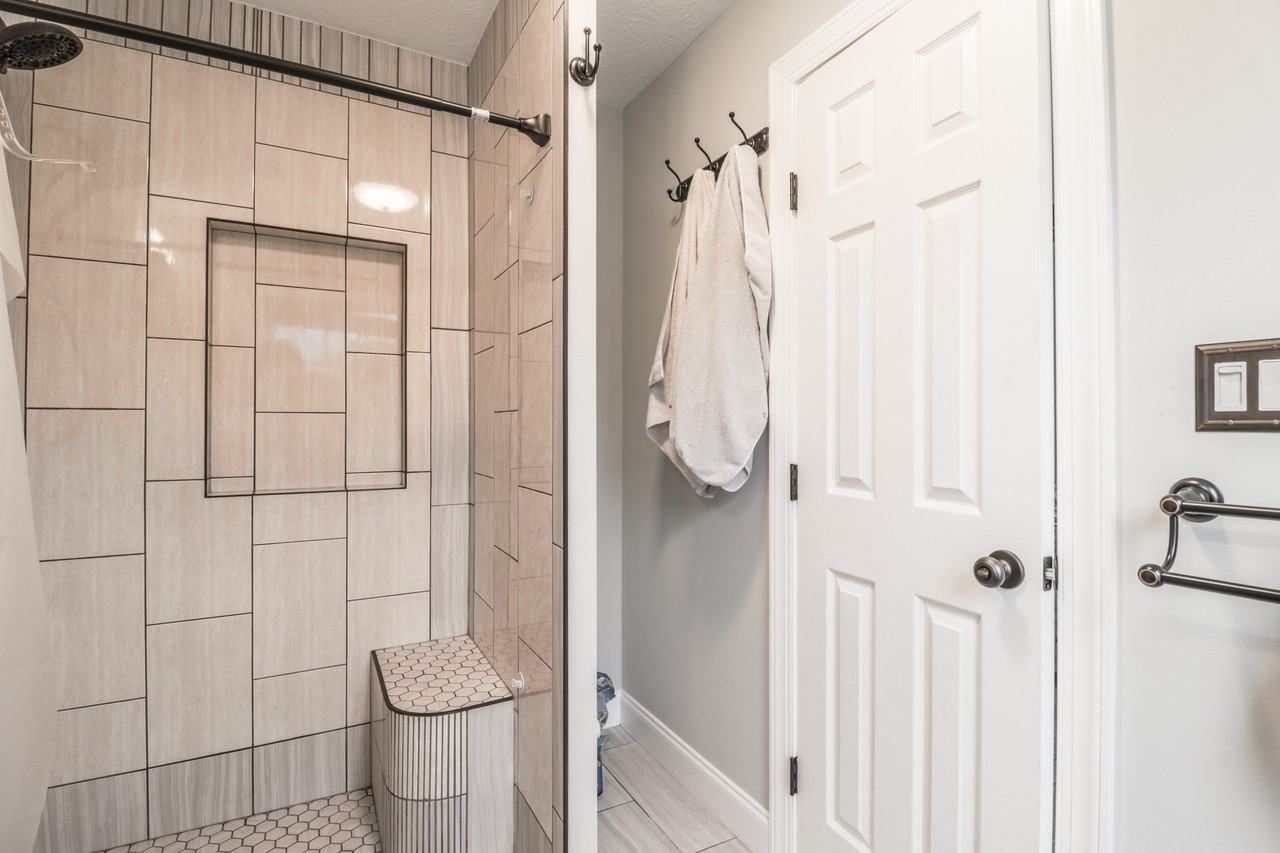 10 Ironwood Cir #1 - Photo 3 of 14