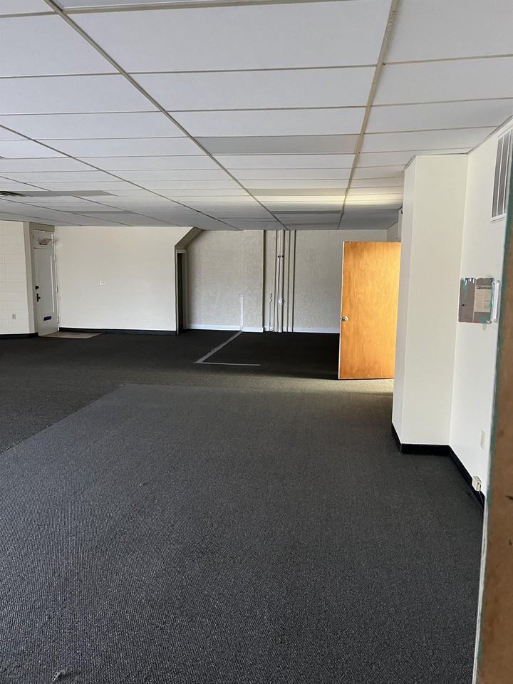 1502 1502 Indiana Avenue-Commercial storefront #4 - Photo 5 of 36