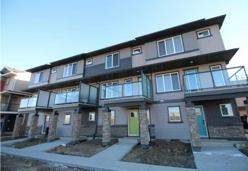 3 Bedroom 2 Bathroom Townhouse in Tamarack Apartments 1530 Tamarack