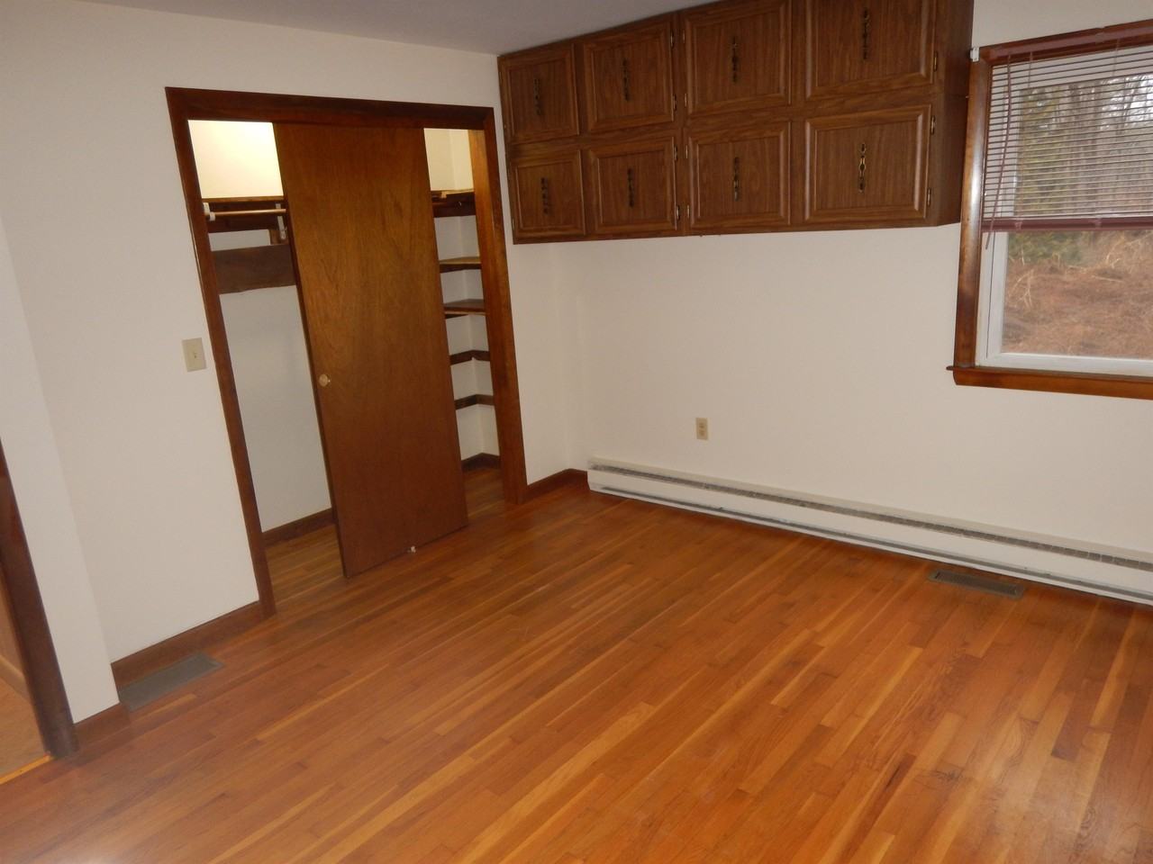 967 W Hollis St - Photo 2 of 21