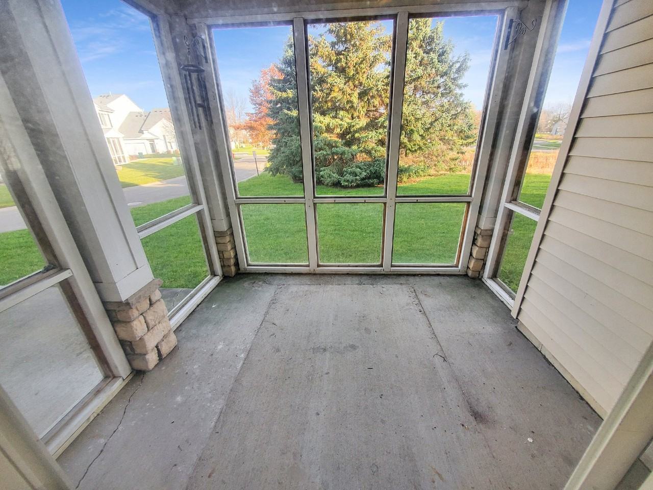 3840 Abercrombie Ln - Photo 2 of 25