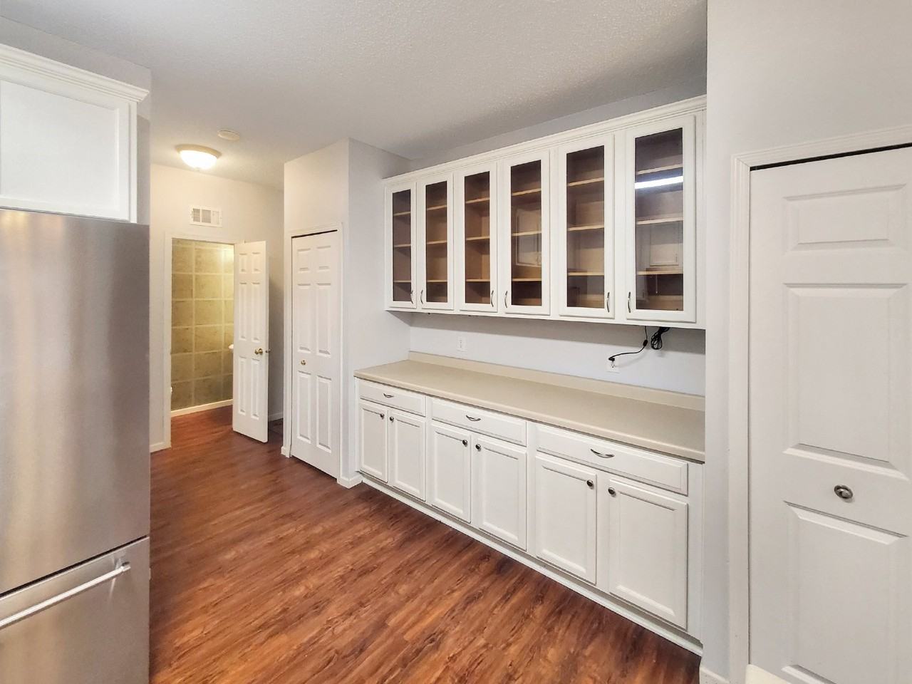 3840 Abercrombie Ln - Photo 7 of 25