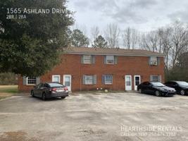 featured image of 1565 Ashland Dr