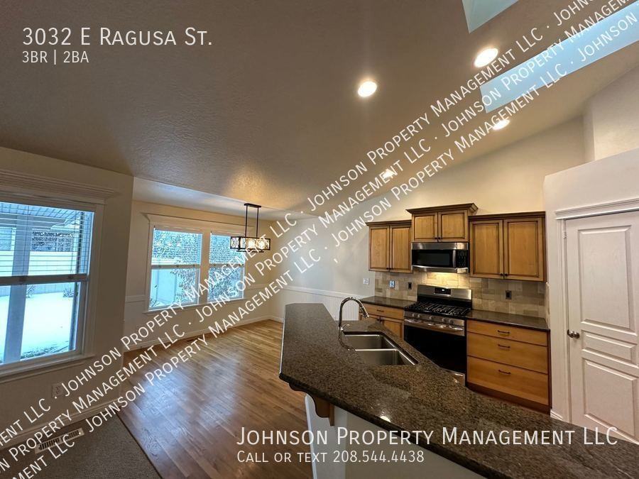 3032 E Ragusa St - Photo 5 of 21