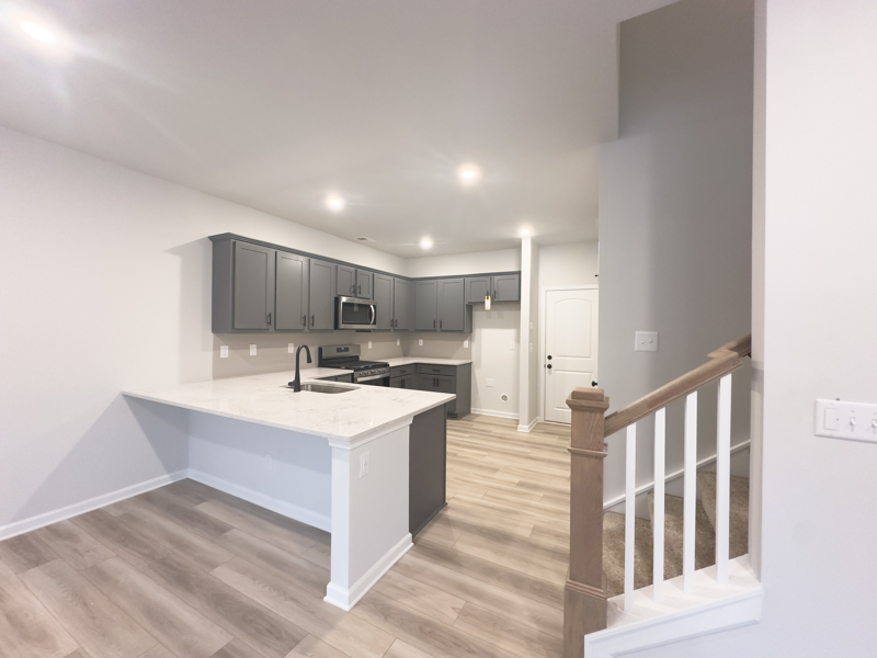 5224 Kinsbridge Dr - Photo 6 of 21