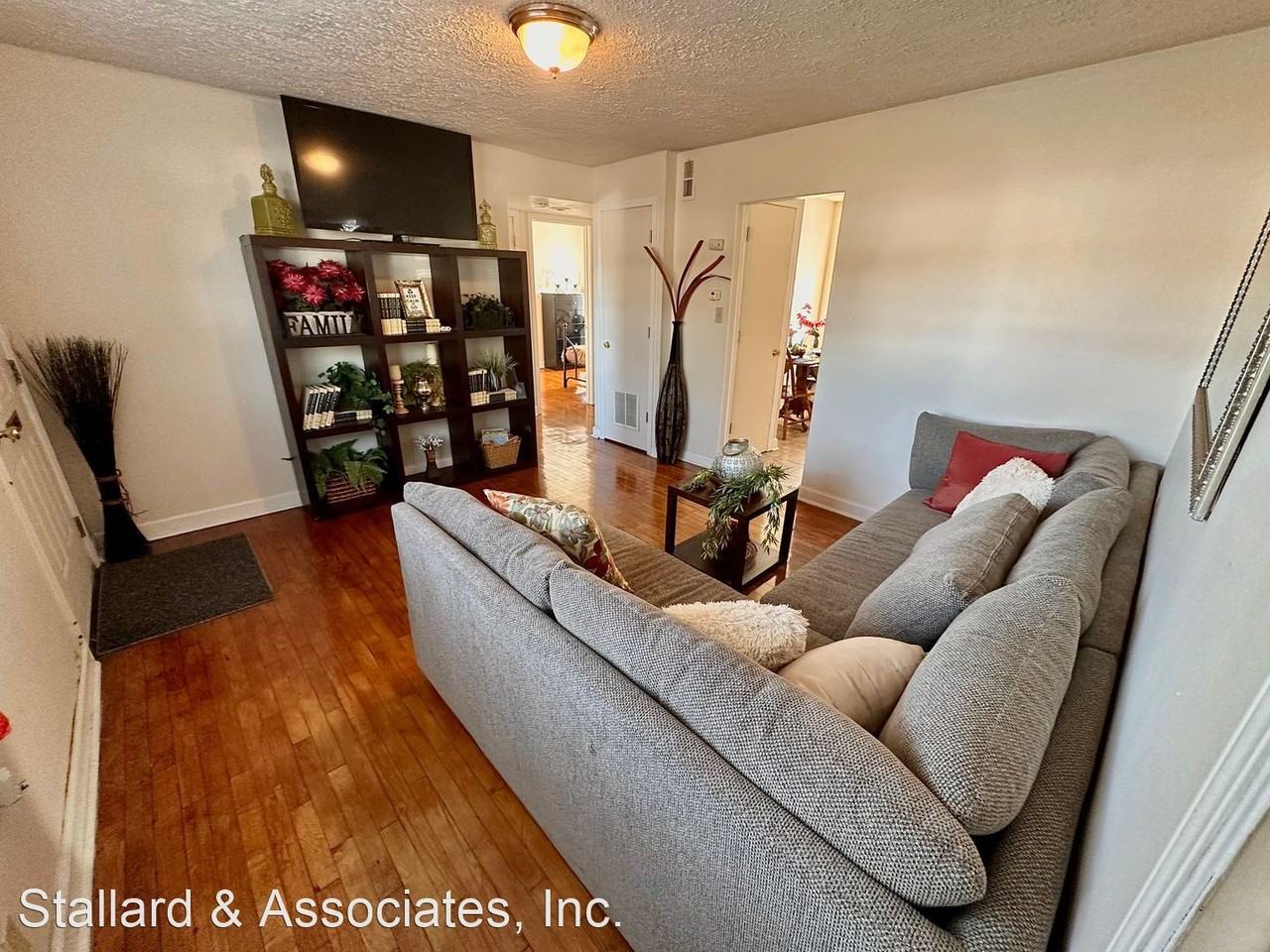 2469 S DAWSON STREET - Photo 2 of 5