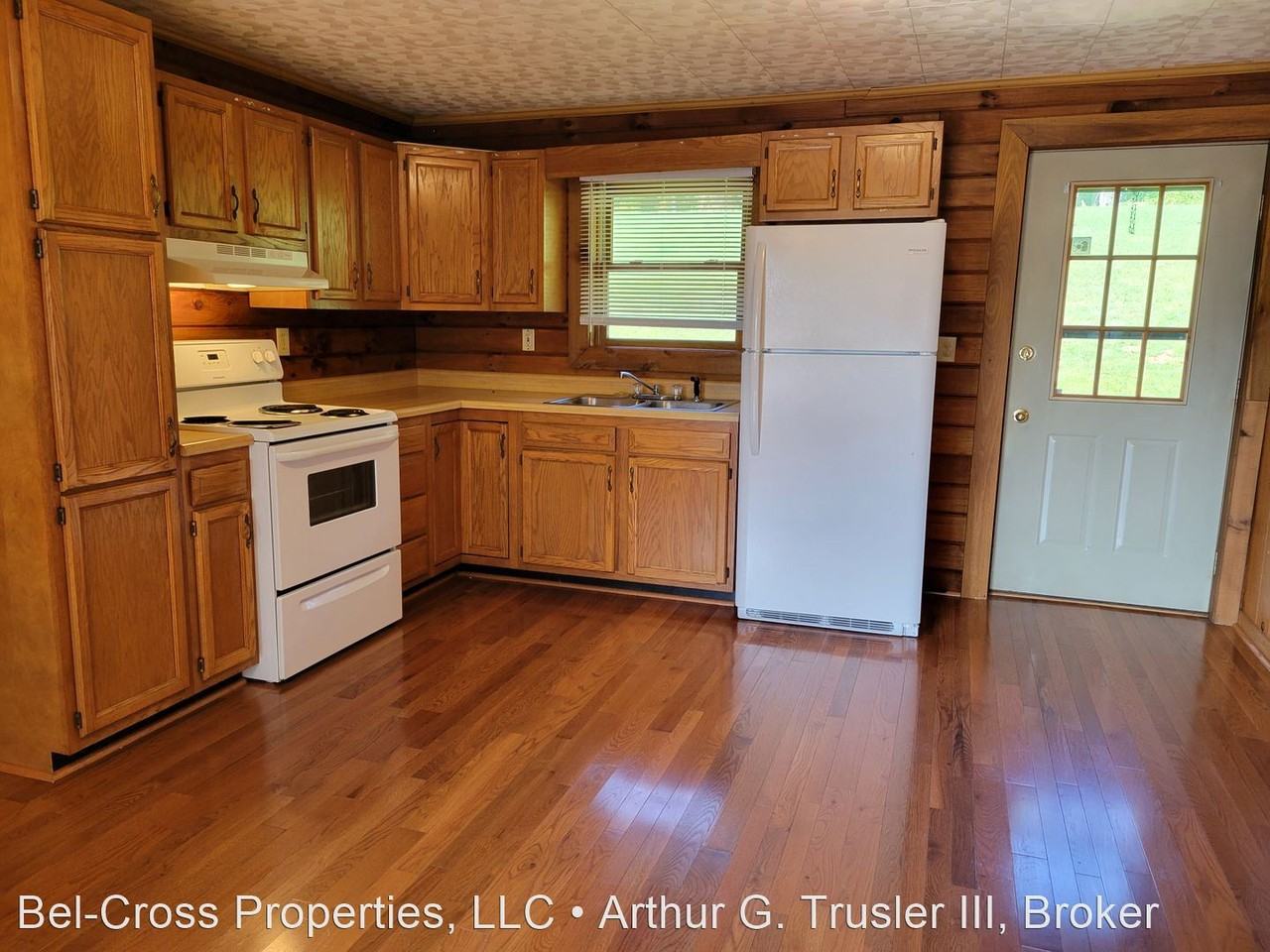 872-876 Summers School Rd. - Photo 3 of 10