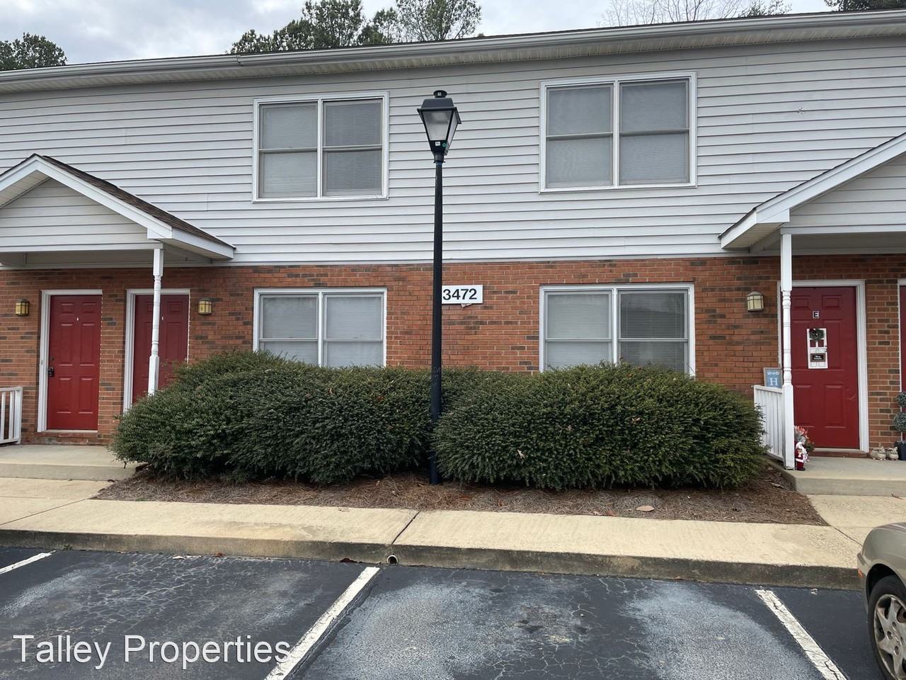 Oak Hill Square Jondon Lane - Photo 3 of 19