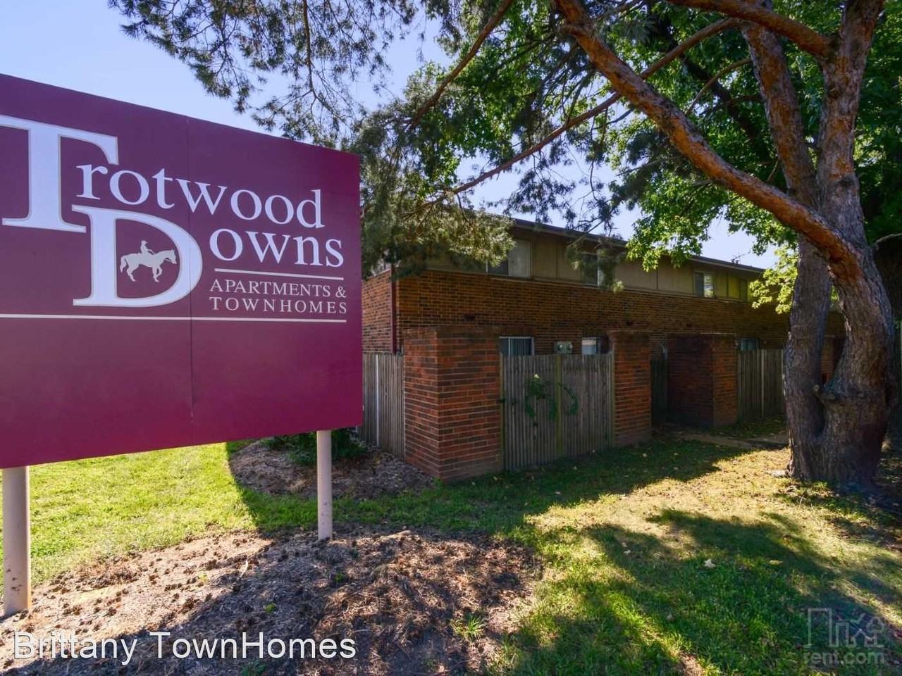 Brittany Town Place - Photo 2 of 5