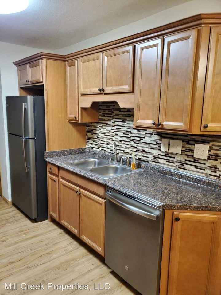 920 , 940 7th Ave - Photo 3 of 10