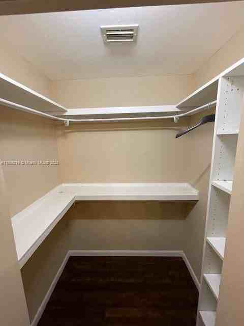 1685 20th Ave Sw - Photo 2 of 8