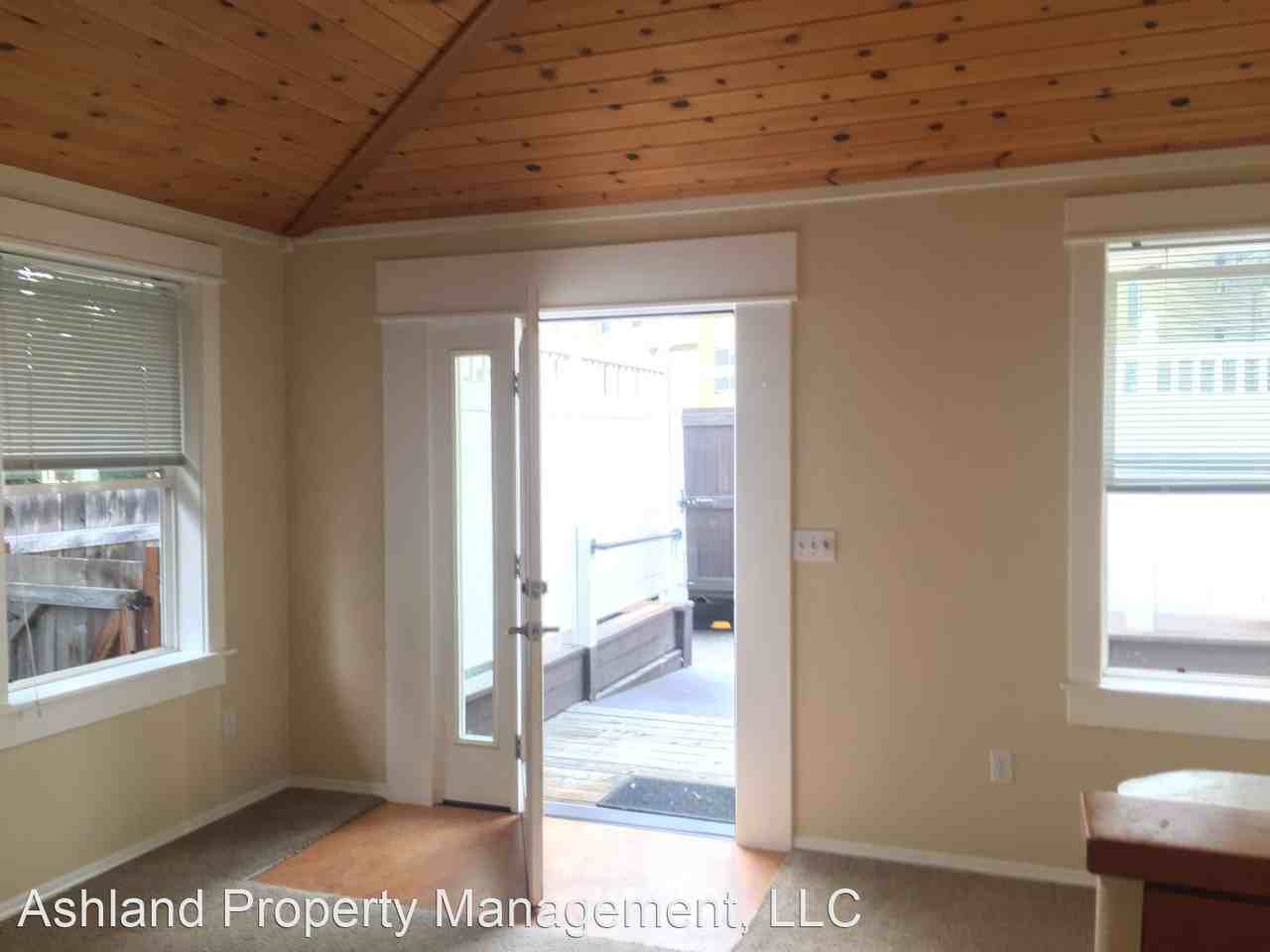 574 E Main St - Photo 2 of 13