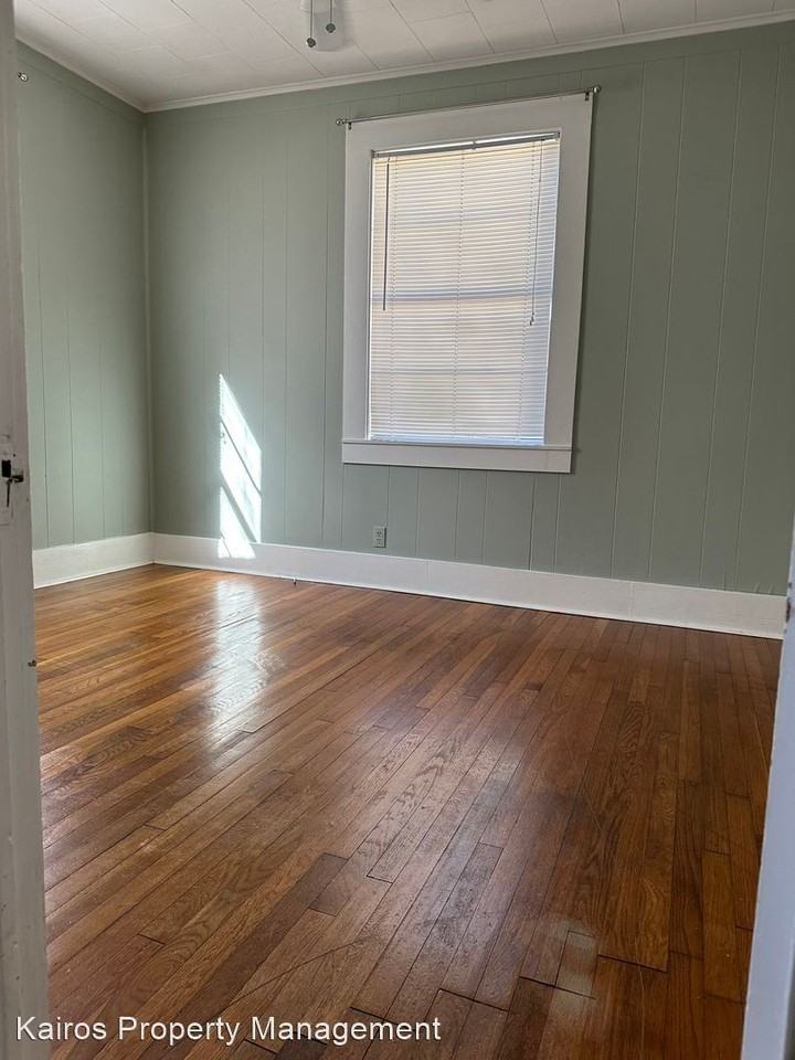 Please see below - Photo 2 of 8