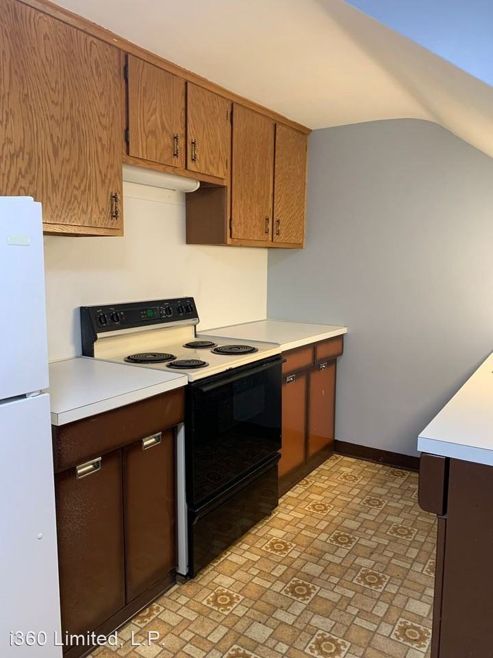 334 Norland Ave - Photo 3 of 27