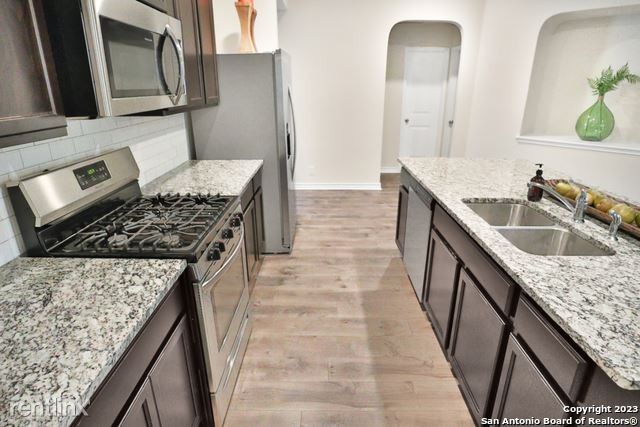 12919 Carreta Way - Photo 3 of 10