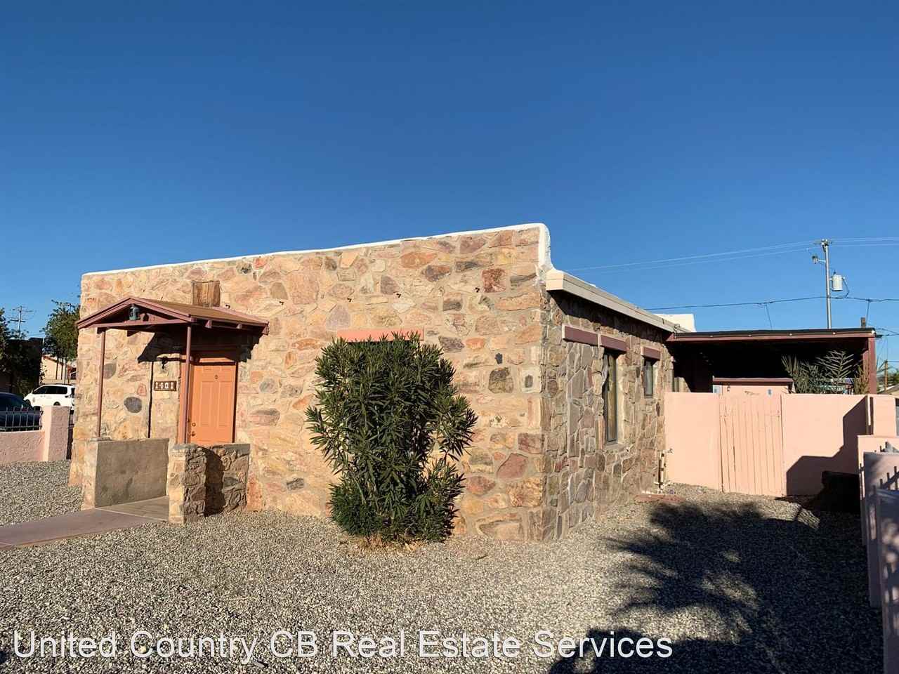 FULL TIME RENTAL 2 Bedroom, 1 Bath in Parker, AZ - Photo 3 of 6