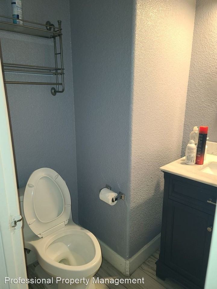 112 Kensington Cir - Photo 3 of 17