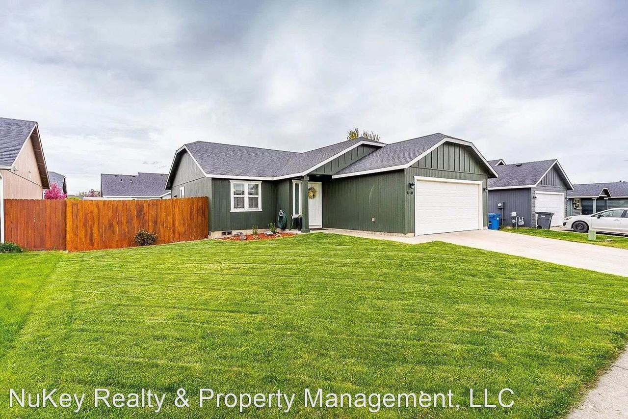 12524 W Tower Ave - Photo 2 of 20