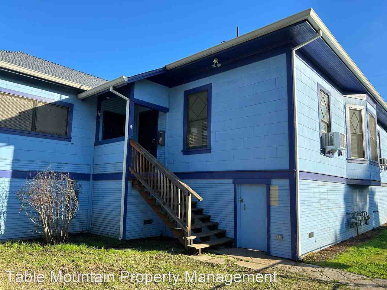 2220 Wilcox Ave - Photo 2 of 9