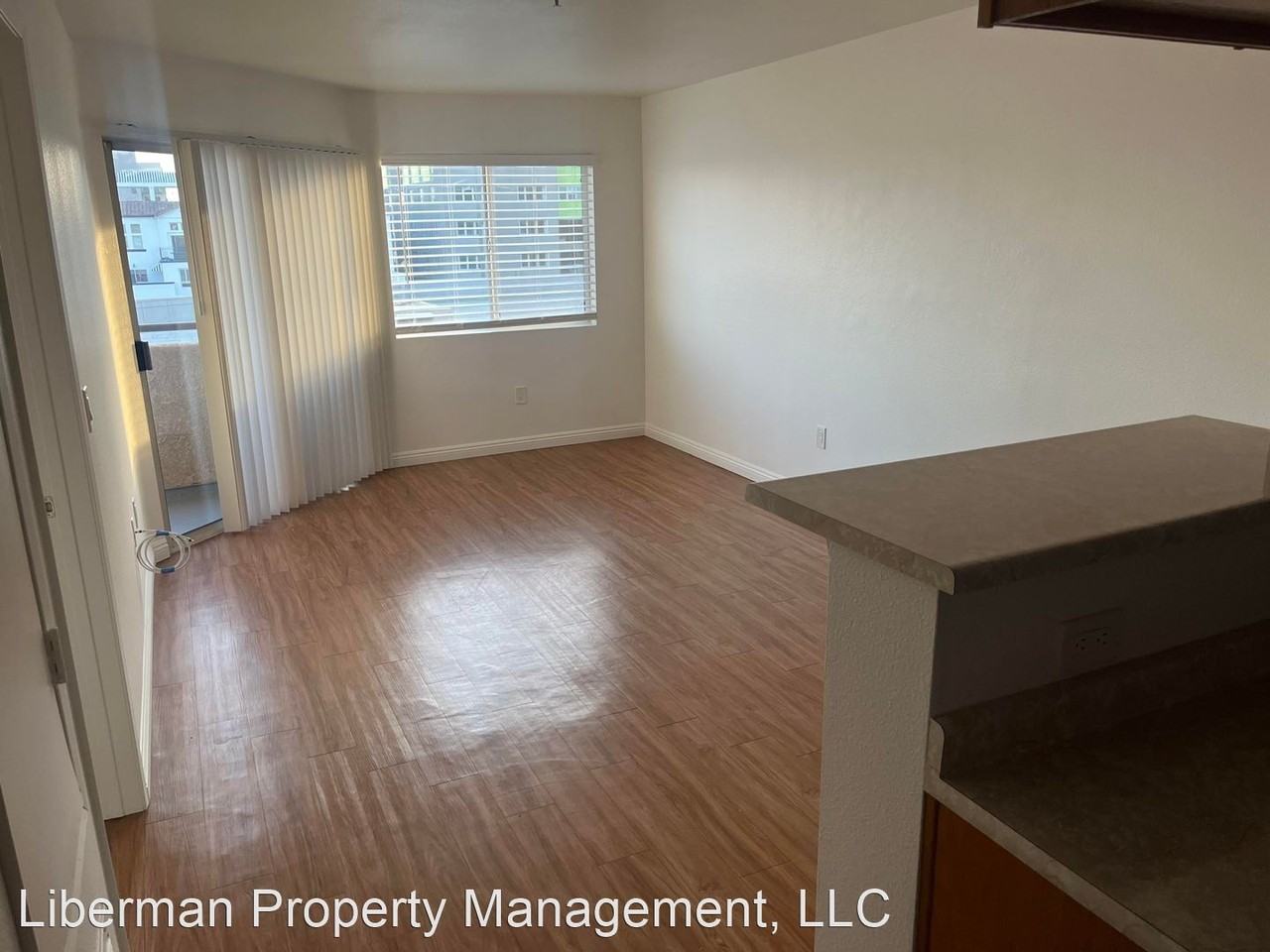 1720 Taft Ave - Photo 3 of 6