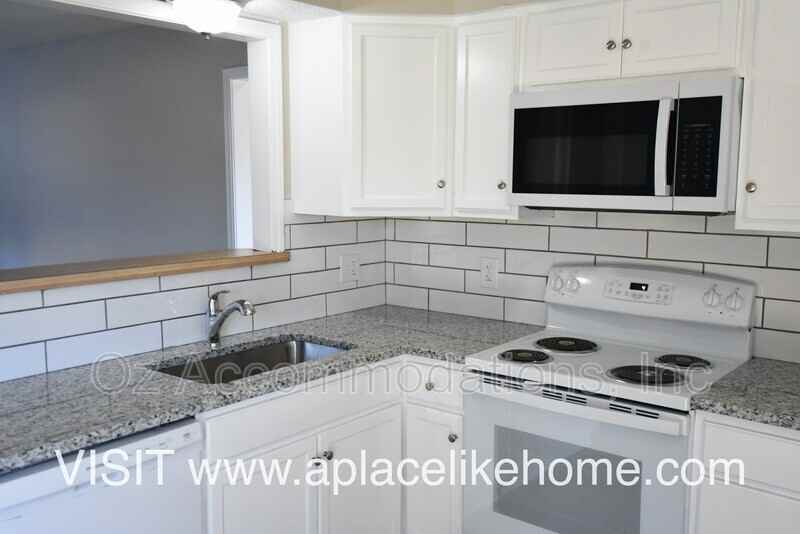 912 S Edgebrook St #C