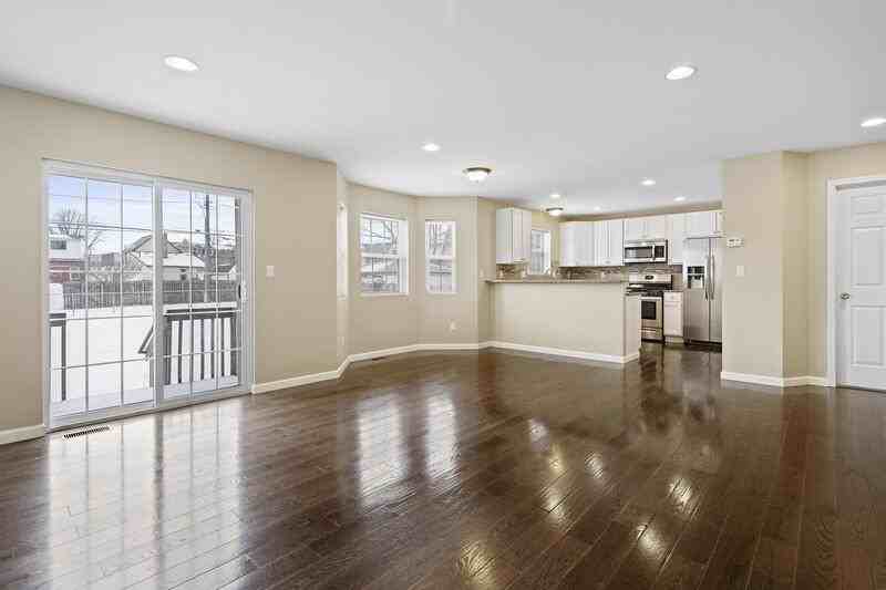 438 Elm St - Photo 3 of 13