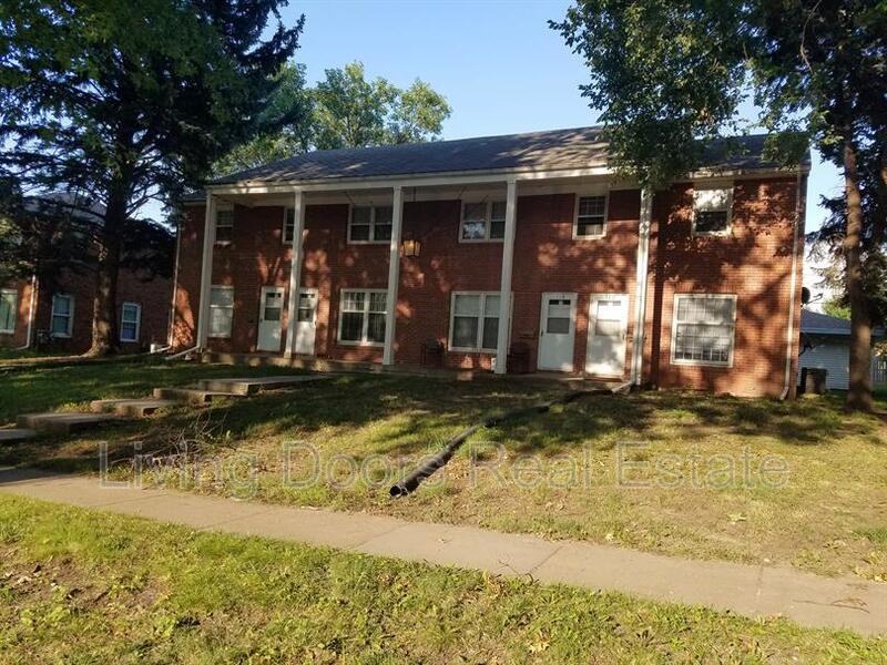 316 S 47th St - Photo 2 of 17