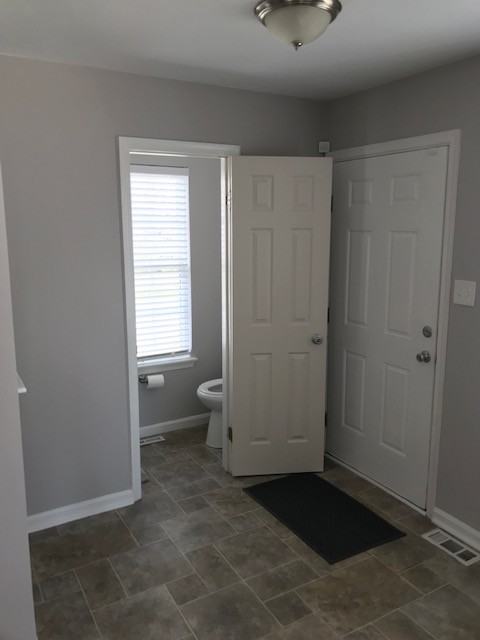 131 Mcmullen Cir - Photo 3 of 7