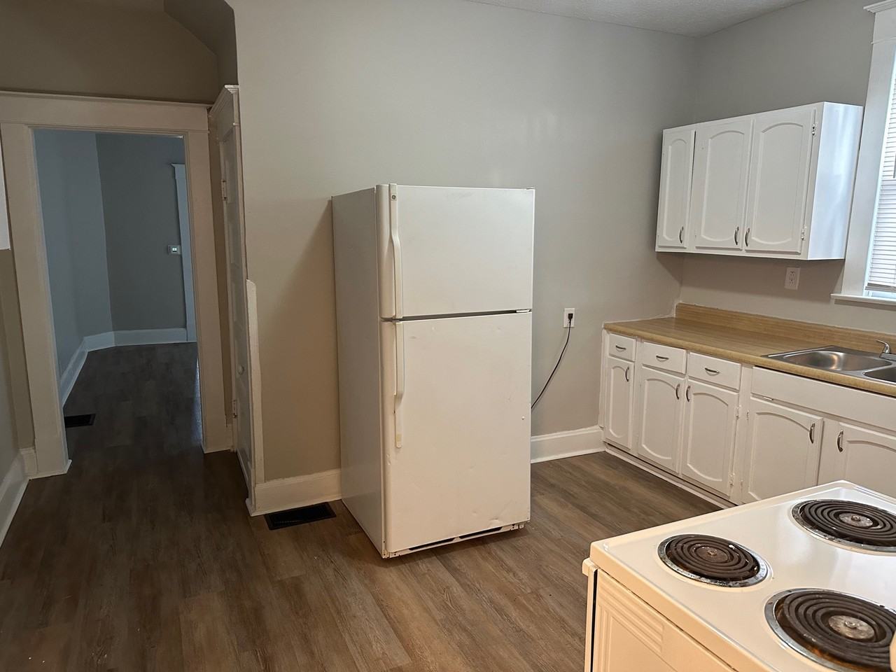 334 N Holmes Ave #334 - Photo 4 of 9